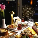 Pullman & Convention Center 酒店