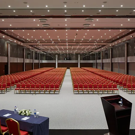 Pullman & Convention Center 酒店 5*