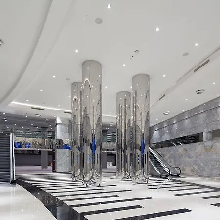 Pullman & Convention Center 5*