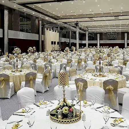 Pullman & Convention Center Hotel Istanboel