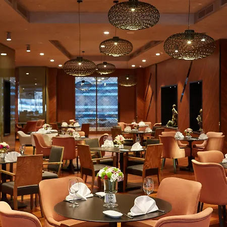 Hotel Pullman & Convention Center 5*