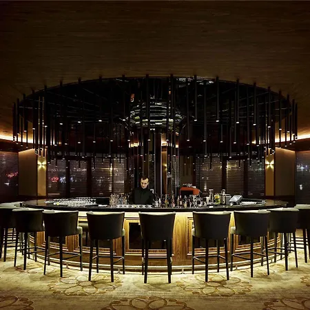 Pullman & Convention Center Hotel 5*