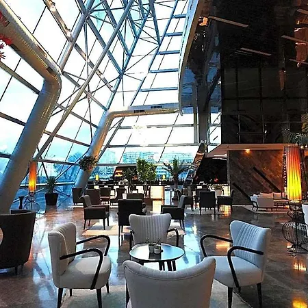 מלון Pullman & Convention Center