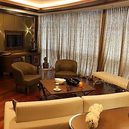 Pullman & Convention Center Hotel 5*