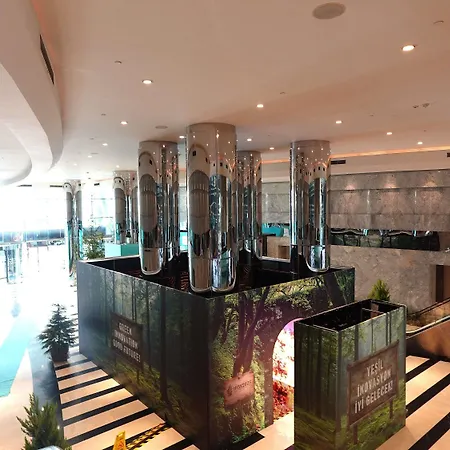 فندق Pullman & Convention Center 5*