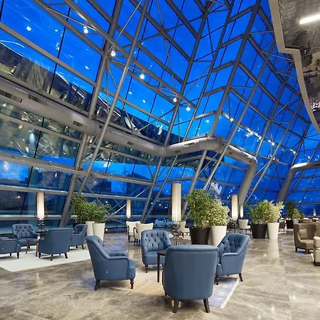 Pullman & Convention Center 酒店