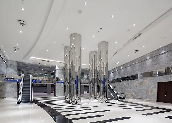 Pullman & Convention Center 5*