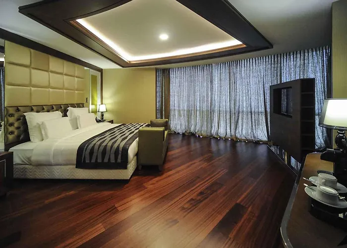 Pullman & Convention Center Hotel