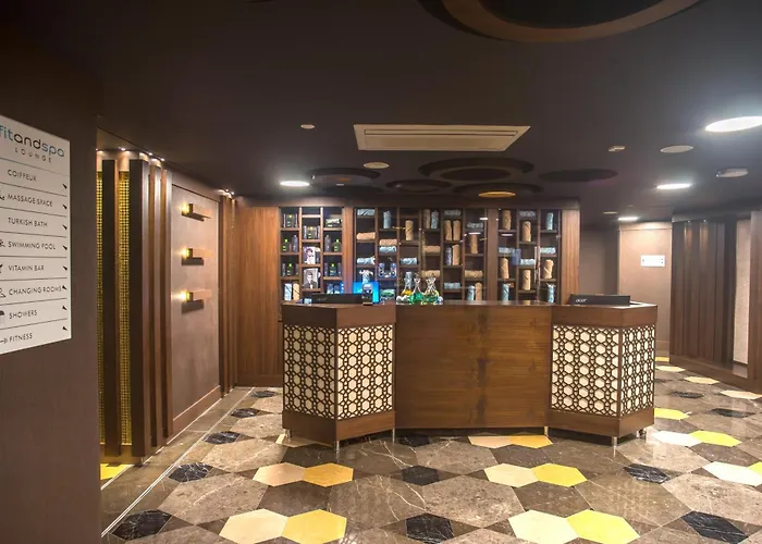 Pullman & Convention Center 5*