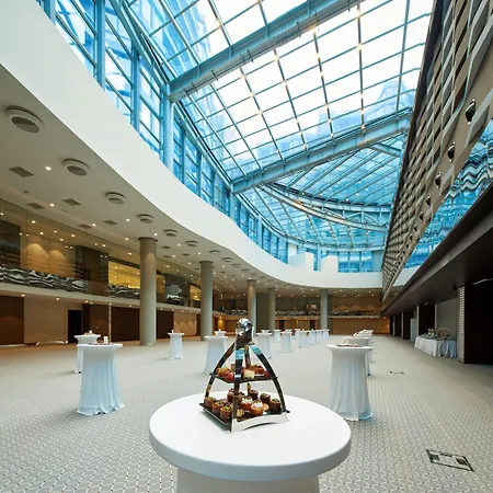 Pullman & Convention Center 酒店 5*